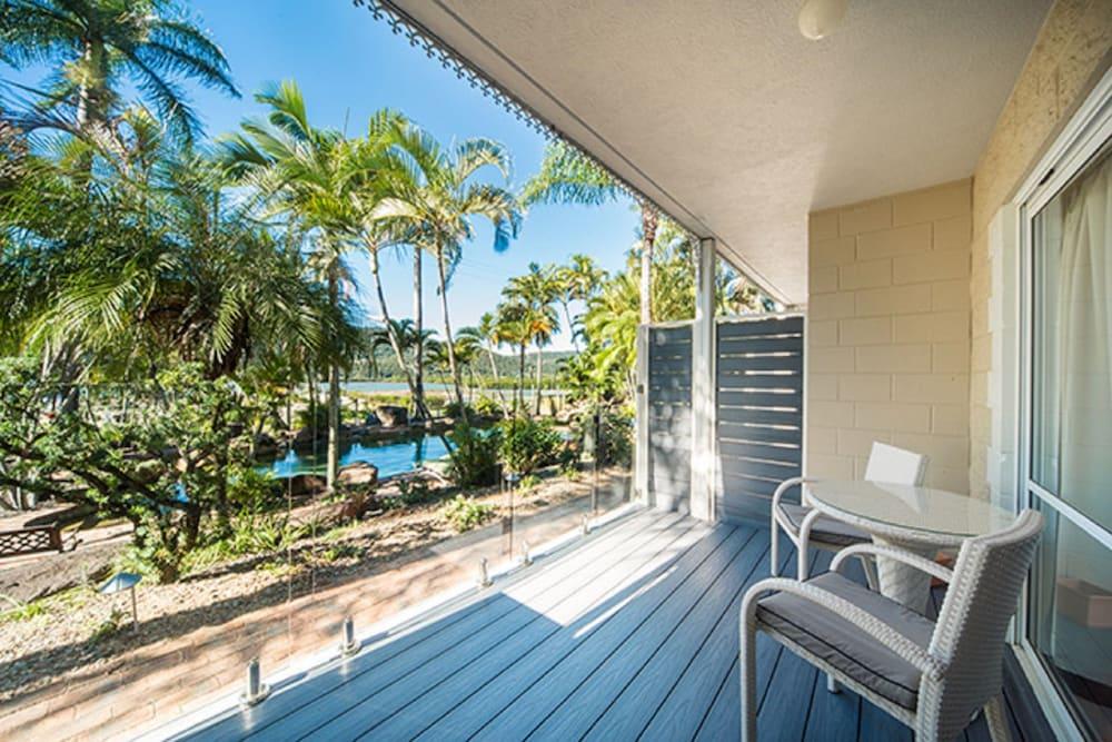 Colonial Palms Motor Inn Airlie Beach Bagian luar foto